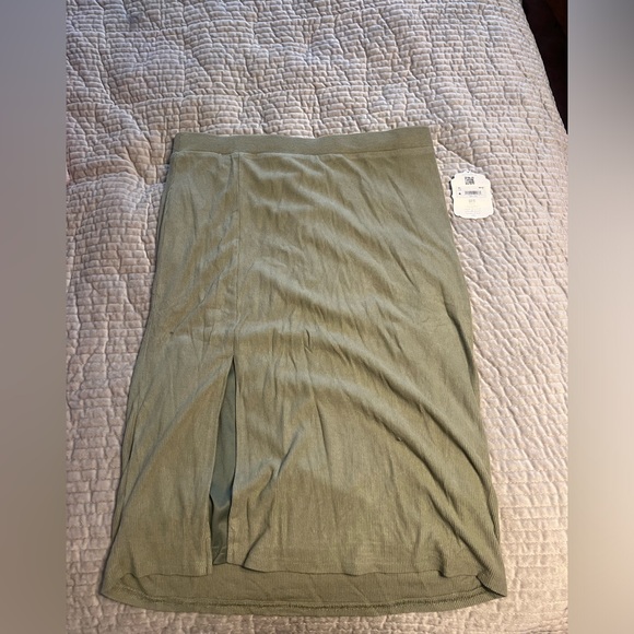 Altard State Two Piece Green Set - Picture 3 of 7